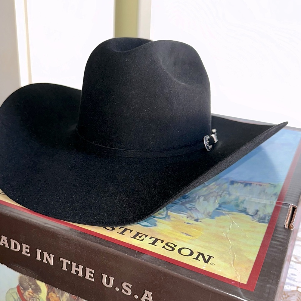 Brand:Stetson | Size: 7 1/8 | Brim: 4 1/4 | Color: Black